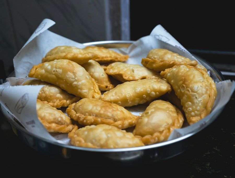 Cesta de pastéis fritos